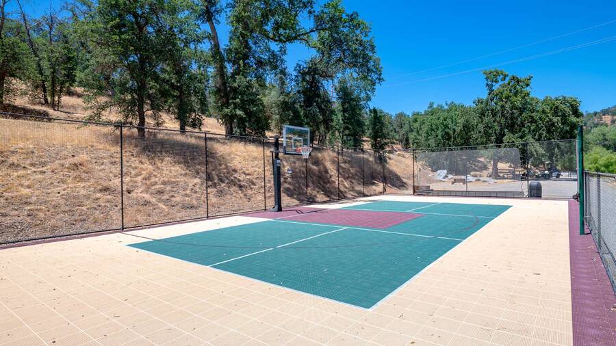 Oak Creek 3 Homes Available 46041 Road 415, Coarsegold, CA 93614