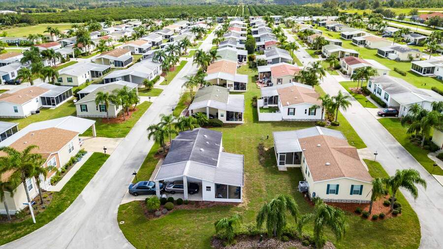 Palm Key Village 6 Homes Available 49473 Us27, Davenport, FL 33897