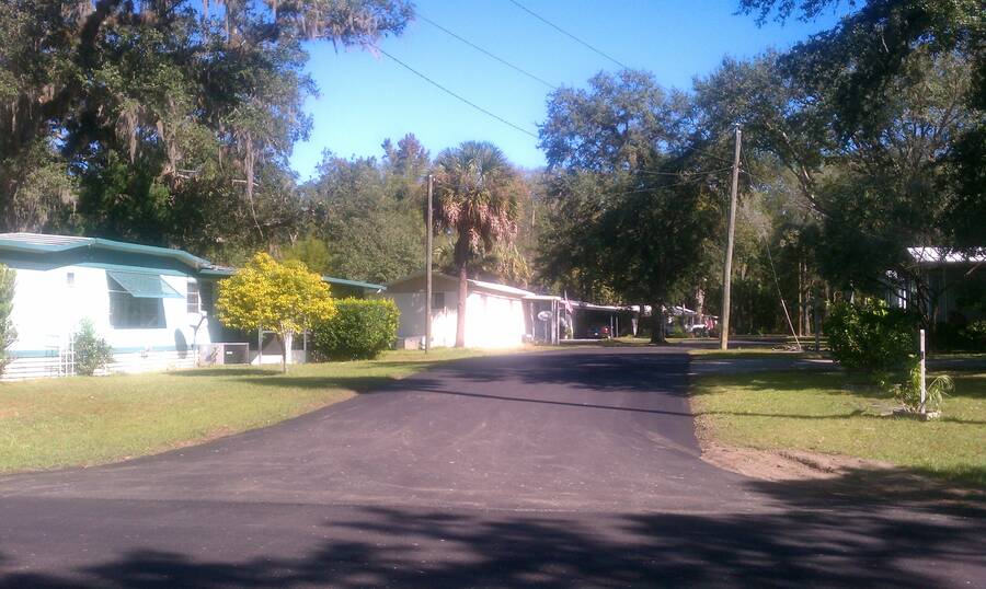 Sharpes Ferry Manufactured Home Community 1 Homes Available 9901 Se