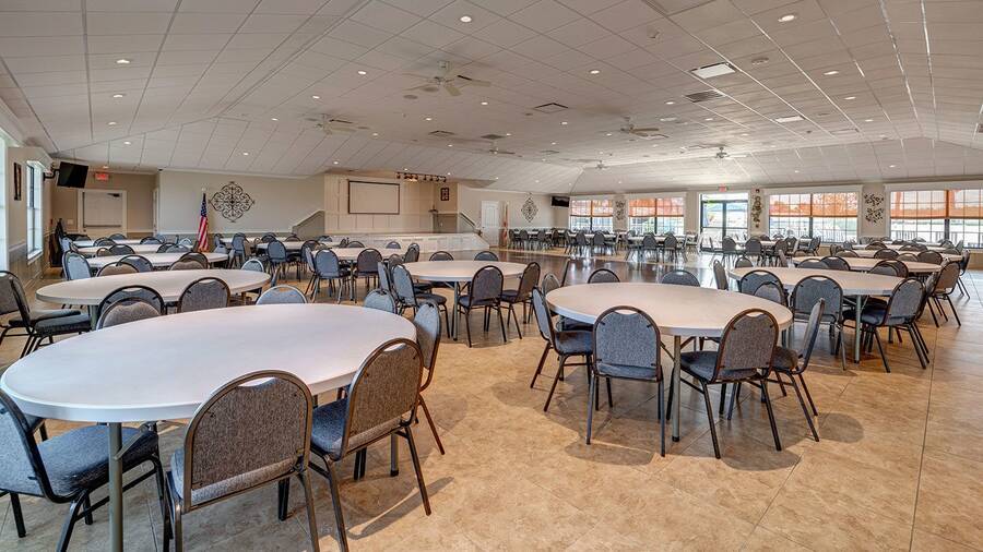 Windmill Village 16 Homes Available 427 Windmill Boulevard