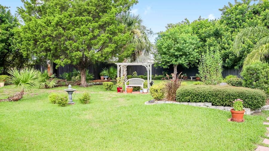 La Costa Village 15 Homes Available 1275 La Costa Blvd., Port Orange