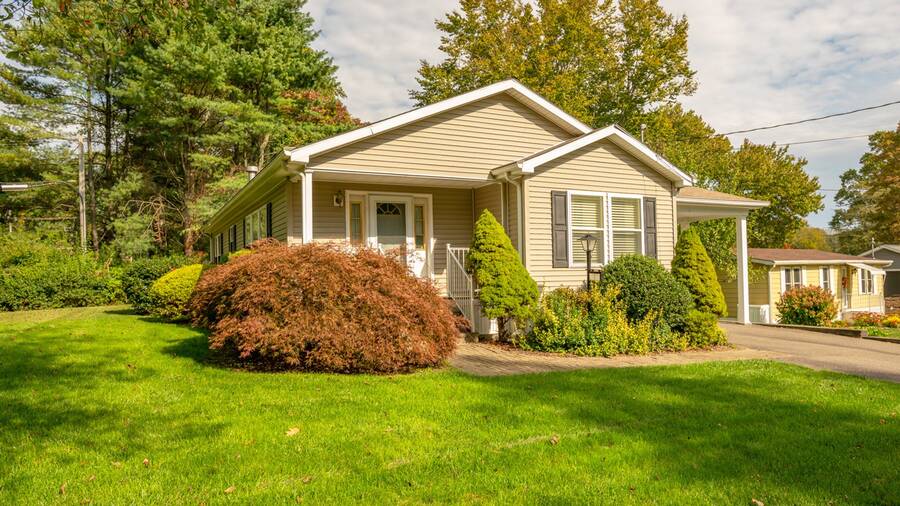 Beechwood 6 Beechwood Road, Killingworth, CT 06419