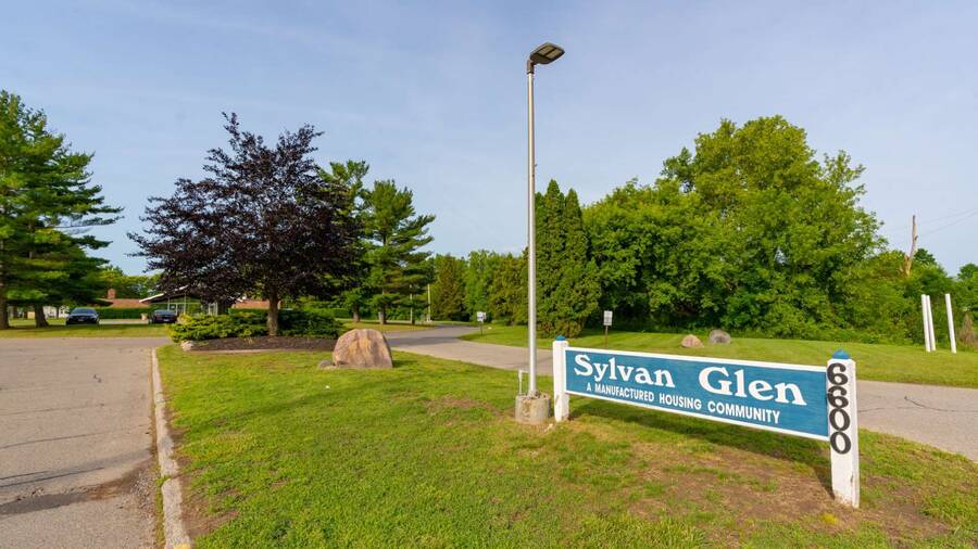 Sylvan Glen Estates 5 Homes Available 6600 Grand River Ave, Brighton