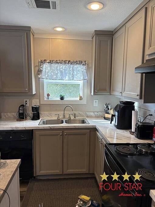 For Sale 595 Drage Dr, Apopka, FL 32703 Single Wide, 2 Bed, 2 Bath