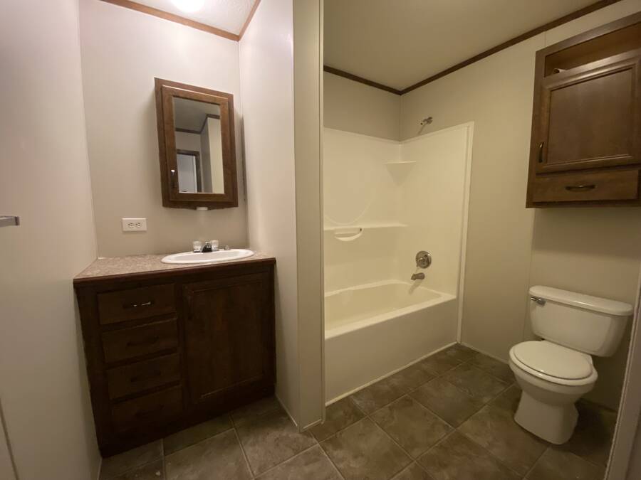 For Sale 904 Cour Retta, Lot 904, Warren, MI 48091 Single Wide