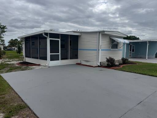 mobile home thumb