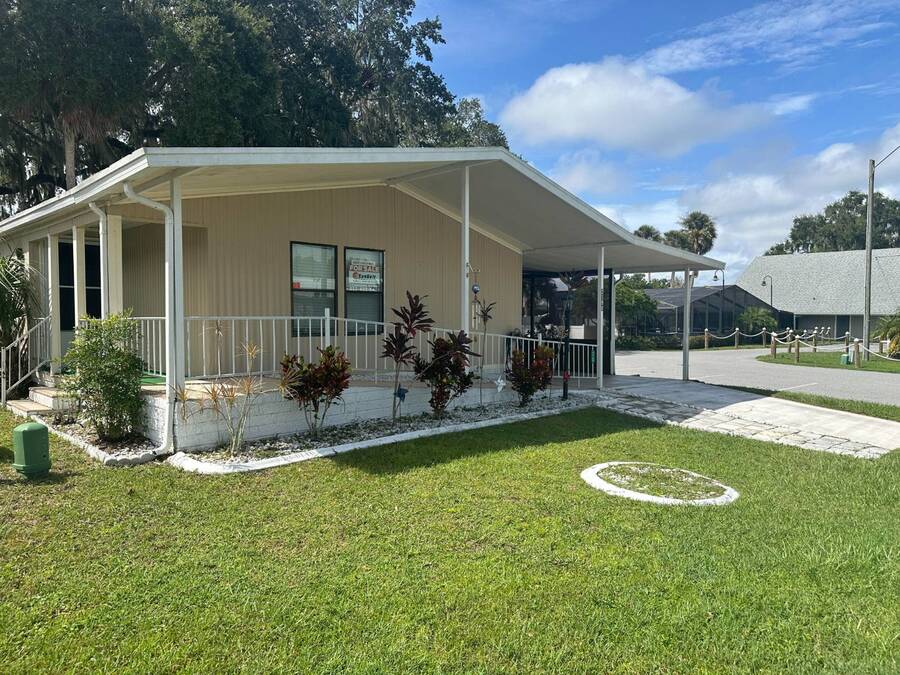 For Sale 2299 Lakeside Drive, Leesburg, FL 34788 Double Wide
