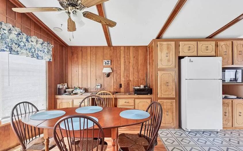 Lincoln Mobile Estates 27 Woodward Rd, Lincoln, RI 02865