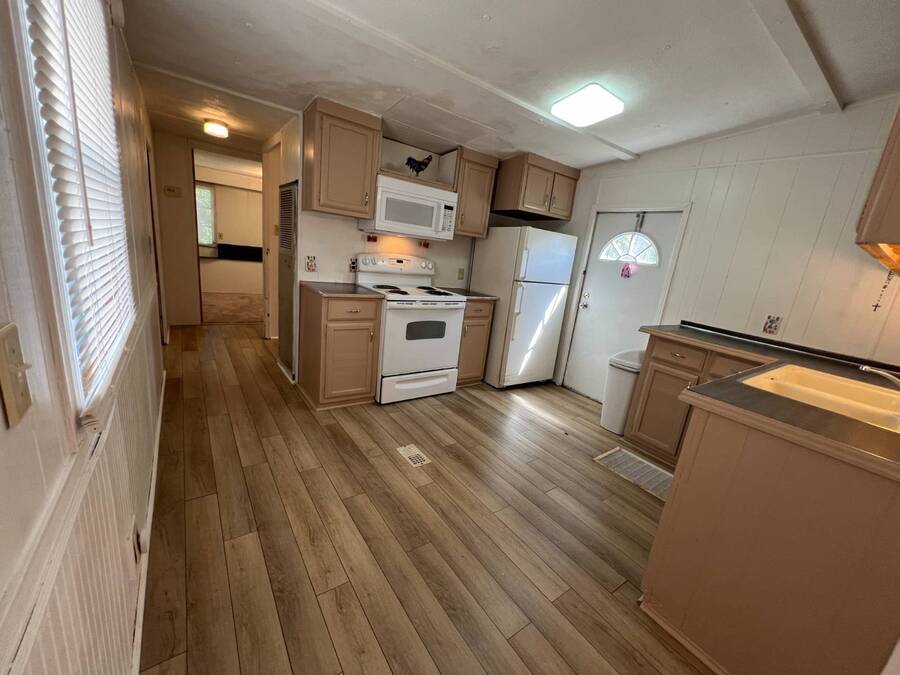 For Sale 1410 Old Dixie Hwy, Lot 40, Titusville, FL 32796 Single